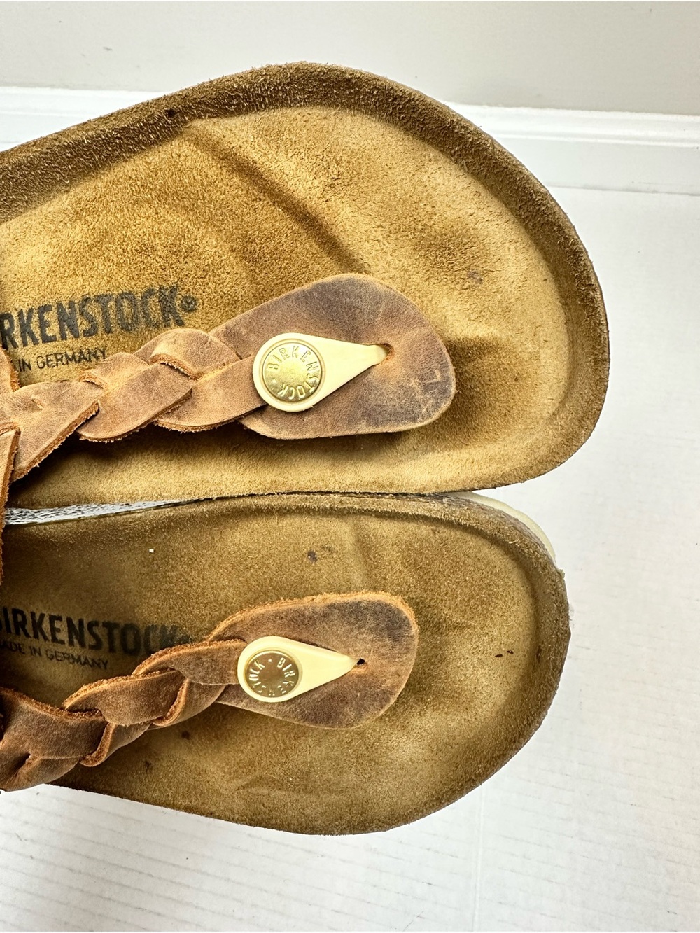 Birkenstock Gizeh Braided Sandal - Women's Oiled Leather in Cognac Size EU 38 - Picture 8 of 11